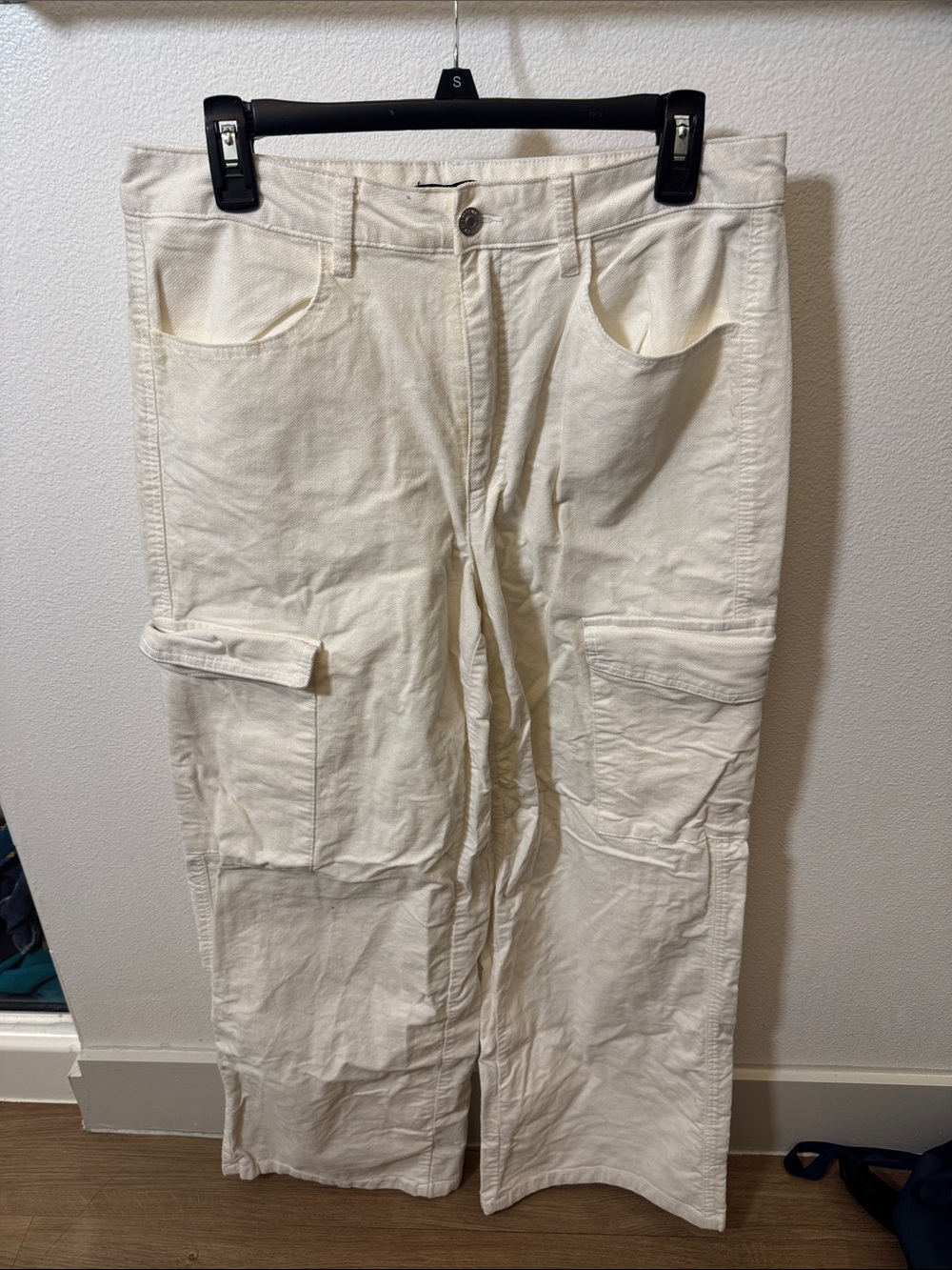 Forever 21 off white cargos womens large